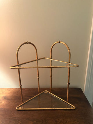 corner 2 shelf display