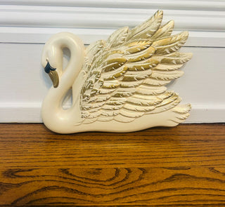 Vintage MCM Swan Wall Hanging 9"