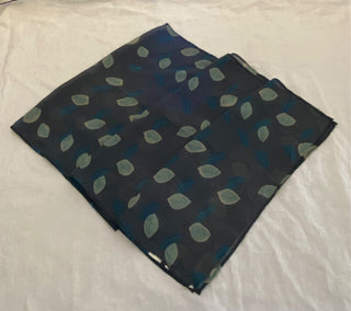 Vintage leaf print scarf 16.5”x72”