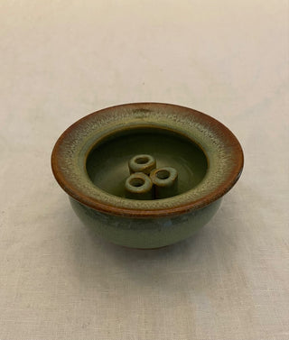 Ceramic bud vase 4”x2.25”