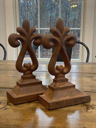 Southern Living Fleur de Lis Bookends (2)