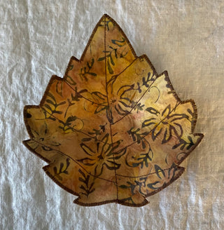 Vintage fabric leaf bowl 7.5x8