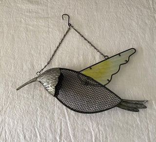 Vintage hummingbird shaped suet bird feeder 8x3x18”