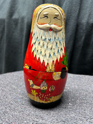 Nesting Wooden Santas