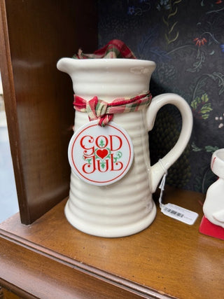 Good Yule Pitcher