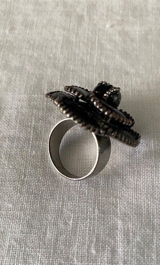 Vintage flower ring
