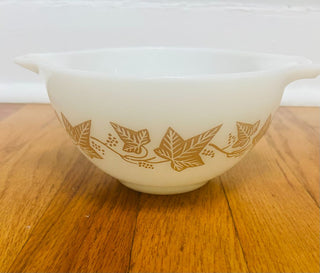 Pyrex Sandalwood Cinderella Mixing Bowl 6"