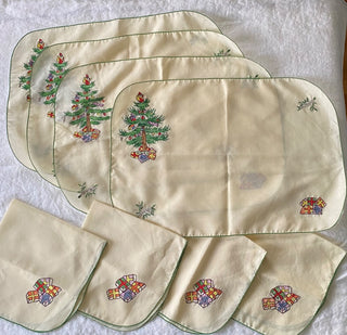 Vintage hand embroidered holiday placemat & napkin set (set of 4)