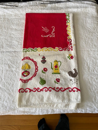 Vintage MCM holiday tablecloth 48x50” AS IS stain