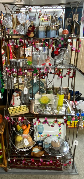 Vintage metal shelving unit FIRM