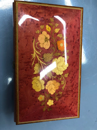 Rare Vintage Inlaid Music Jewelry Box - Made in Italy for IDI - plays Yesterday  Price is Firm