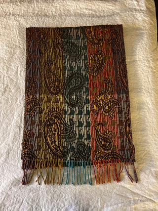 Vintage wool paisley scarf 13.5x72”