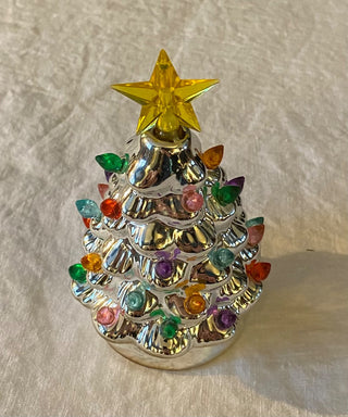 Mr. Christmas tree AS IS lights untested