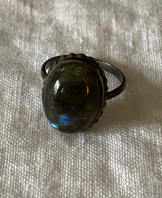 Vintage silver labradorite ring