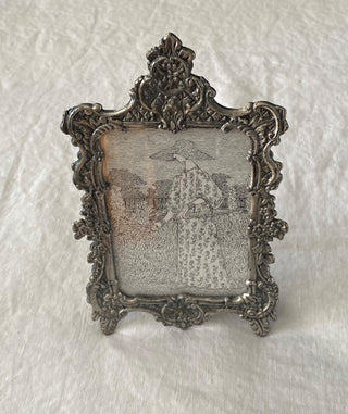 Vintage metal frame for 3x5” picture