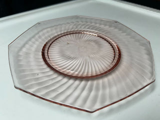 Pink swirled lines med. plate