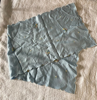 Vintage hand embroidered table runner & napkins/placemats (set of 9)