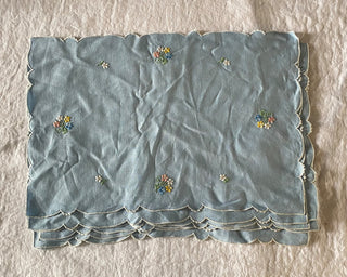Vintage hand embroidered table runner & napkins/placemats (set of 9)