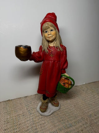 Candy Designs Norway "Apple Girl" Small Chip on Basket