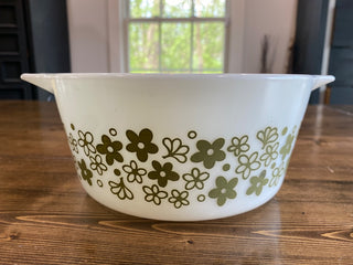 Pyrex 474-B Crazy Daisy 1.5 qt baking dish. No lid