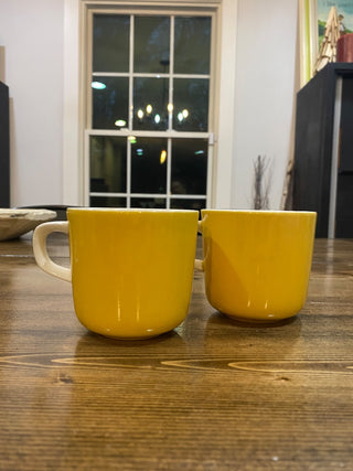 2pc Vintage Mug Set