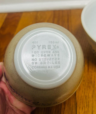 Vintage Pyrex Homestead Nesting Bowls (set of 2)