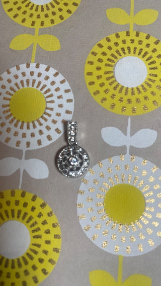 SS round pendant/charm w/rhinestones