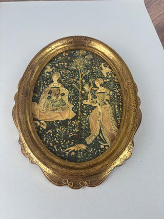 Scalloped Edge Oval Gold Frame ( Italy)