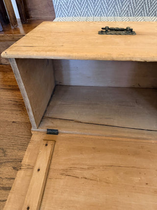 21WX12DX11H Rustic Pine Chest