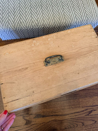 21WX12DX11H Rustic Pine Chest