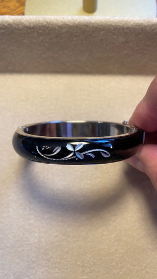 Black hinge bracelet w/etching
