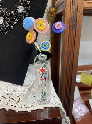 Small Button Flower Vase-l