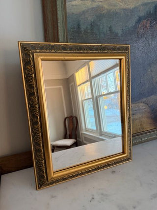 Decorative Wall Mirror in Ornate Gold-Toned Frame