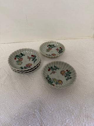 Trinket Dishes (Japanese) set of 5 - one has small crack