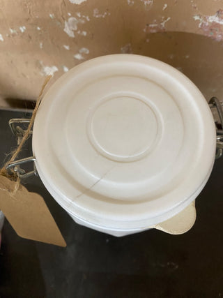 Milk Glass SnapWare Antiquated Retainer