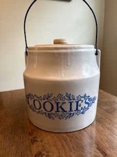 Vintage Monmouth Cookie Crock