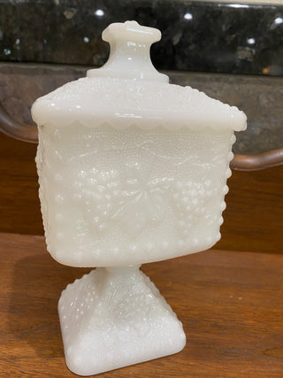 Vintage Westmoreland Beaded Grapes White Milk Glass Pedestal Candy Dish With Lid
