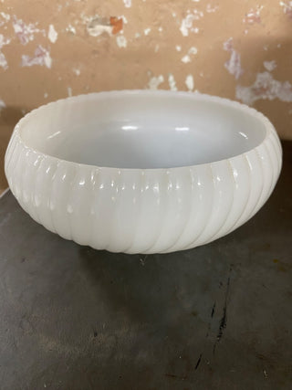 Milk Glass Swirl Catchall Acai Bowl