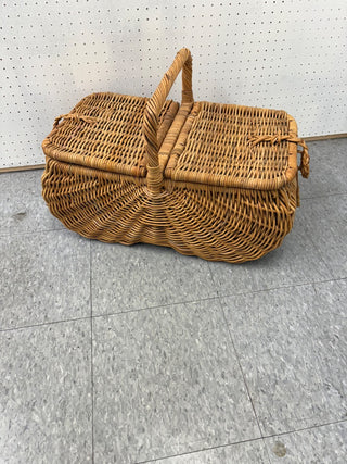 Large Picnic/Market Basket