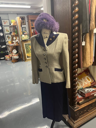 VTG Swirl Navy Skirt (Waist Narrow)