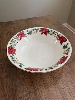 Gibson Poinsettia Holiday Soup Bowl