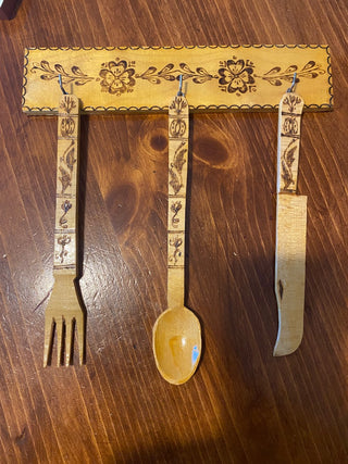 Vtg Decorative Wooden Utensil Set