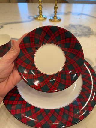 Vtg Arita Tartan plaid porcelain set of 12 pieces. Dinner plate, tea cup, and saucer (set of 12, 4 of each). Made in Japan. In box