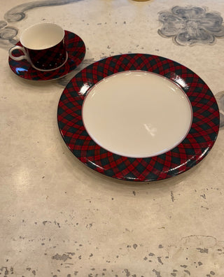 Vtg Arita Tartan plaid porcelain set of 12 pieces. Dinner plate, tea cup, and saucer (set of 12, 4 of each). Made in Japan. In box