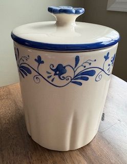 Larkspur Blue Heinrich Canister