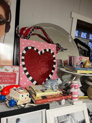 HM VDay Paint/Glitter Wall Hang RTH -New