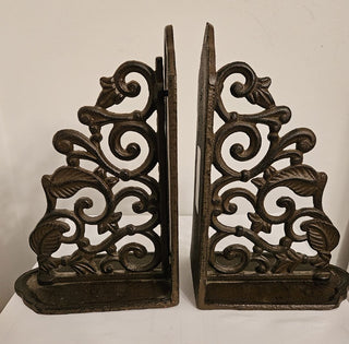 Vintage Iron Fleur de Lis Bookends