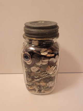 Ball jar w/vintage buttons