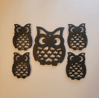 Cast iron owl trivet set