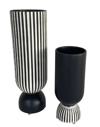 Revelation Modern B&W Chiseled Vase Small  4x4x10